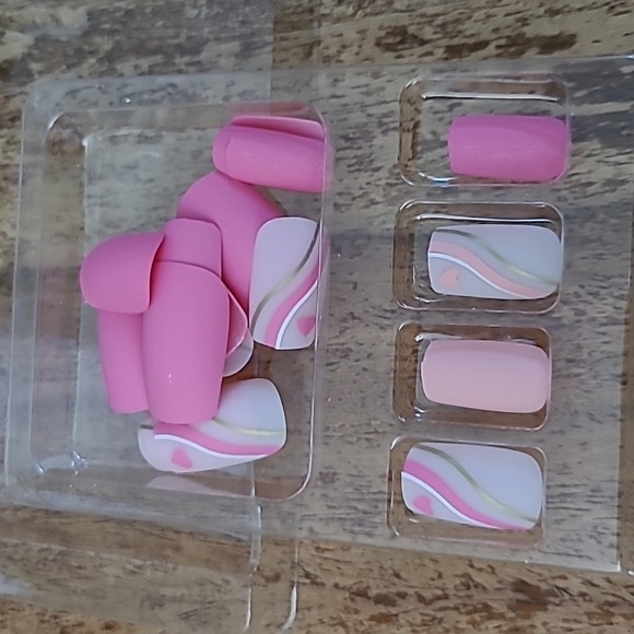 2/$16 Matte Pink Hearts Press On Nails - Picture 11 of 15